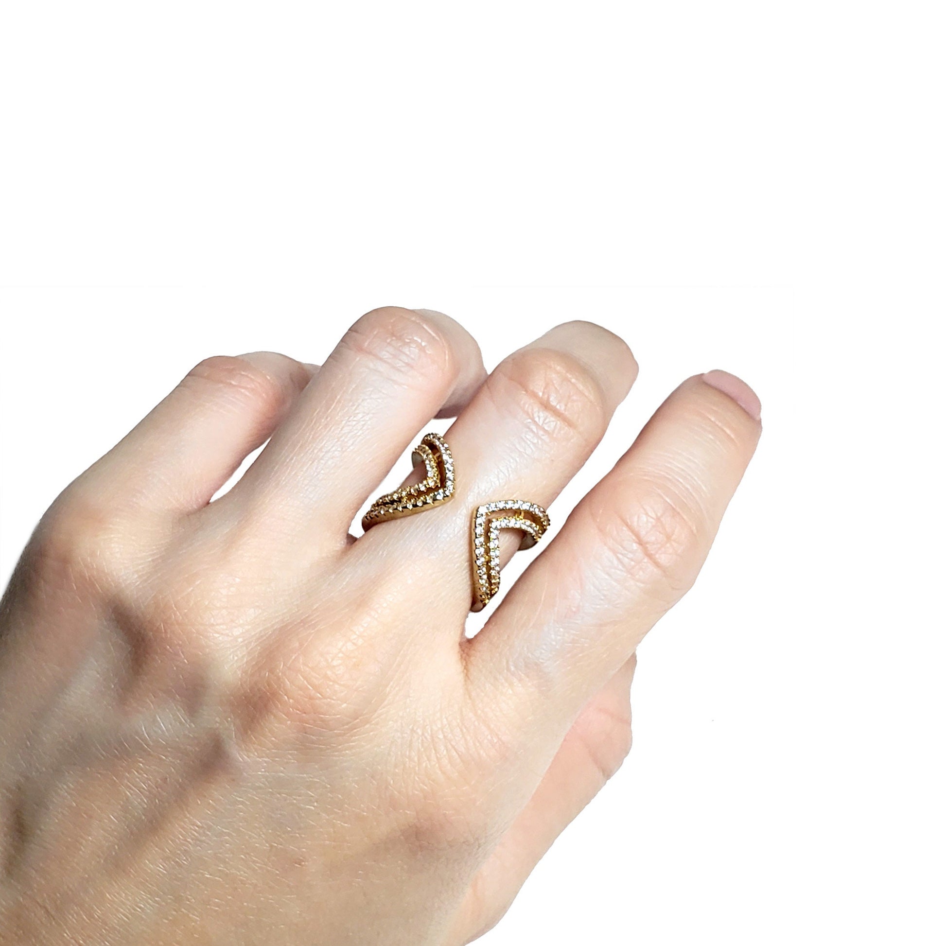 Pave V Ring